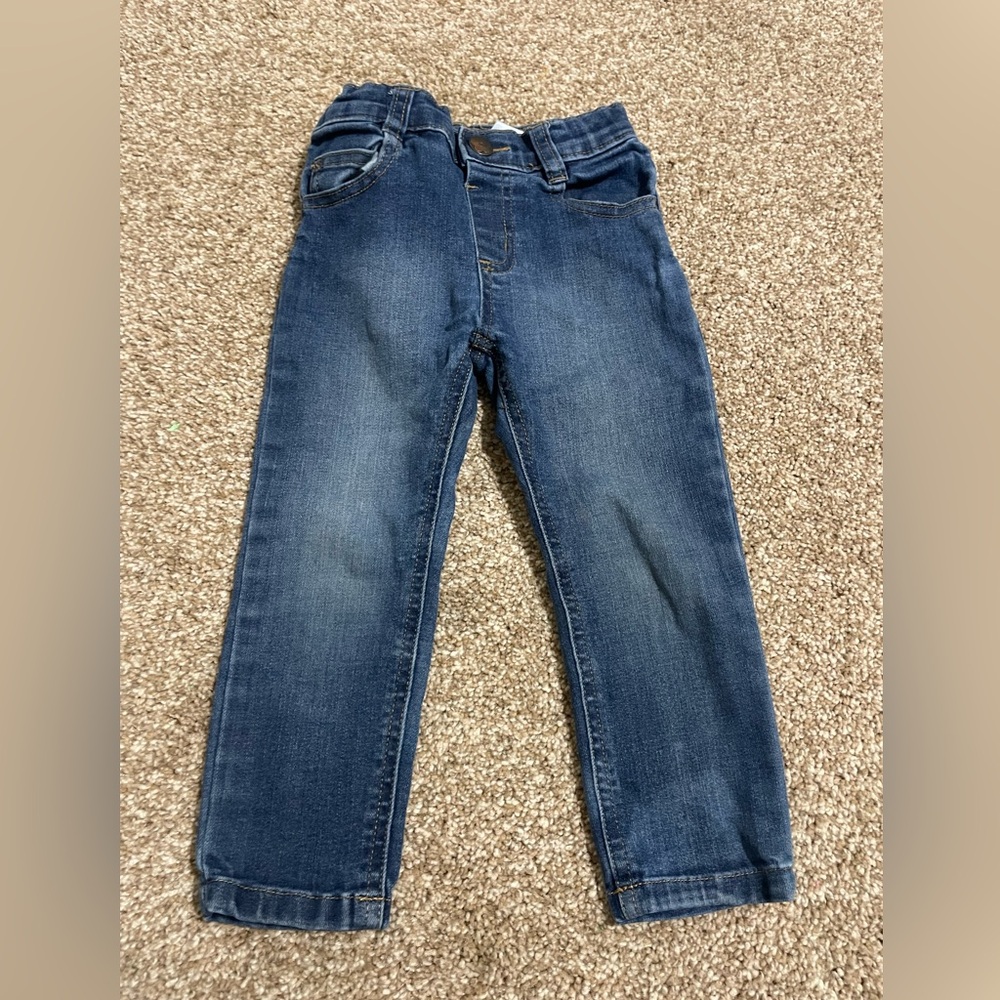 Girls 3t garanimals jeans.